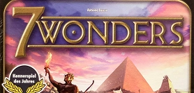 De omslag van het bordspel 7 Wonders toont oude architectuur en piramides, en symboliseert het strategiespel waarin spelers machtige steden uit de oudheid ontwikkelen.